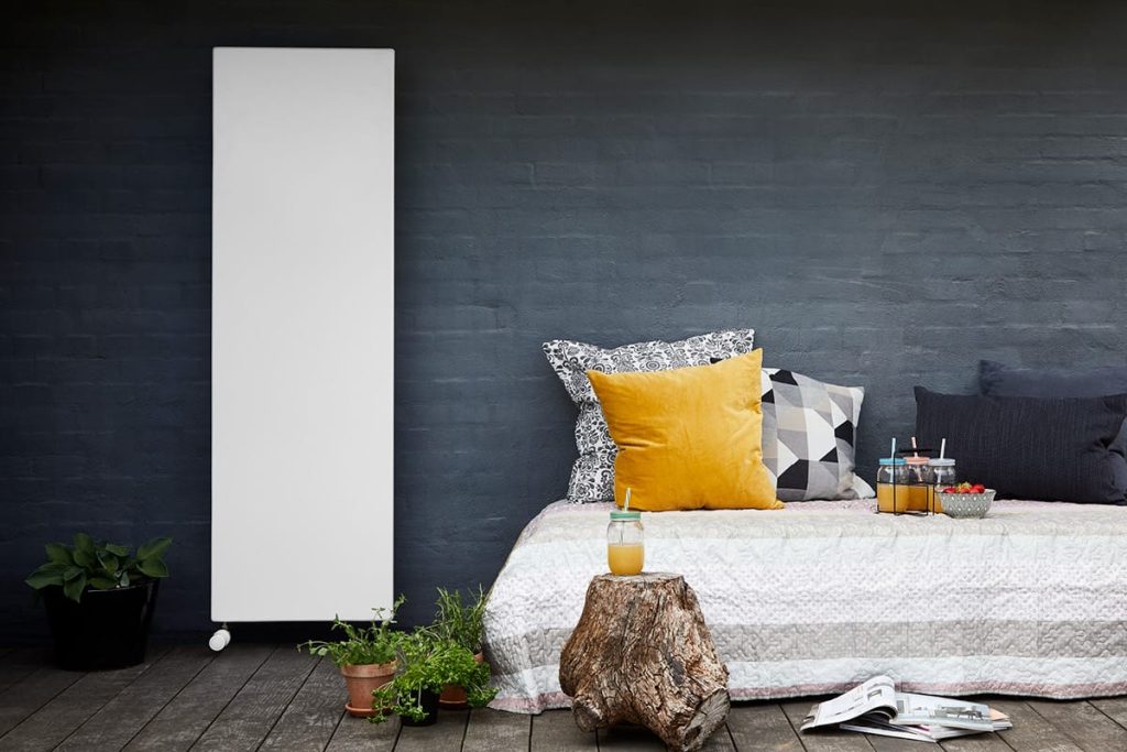 Vertical Integral radiator outdoor